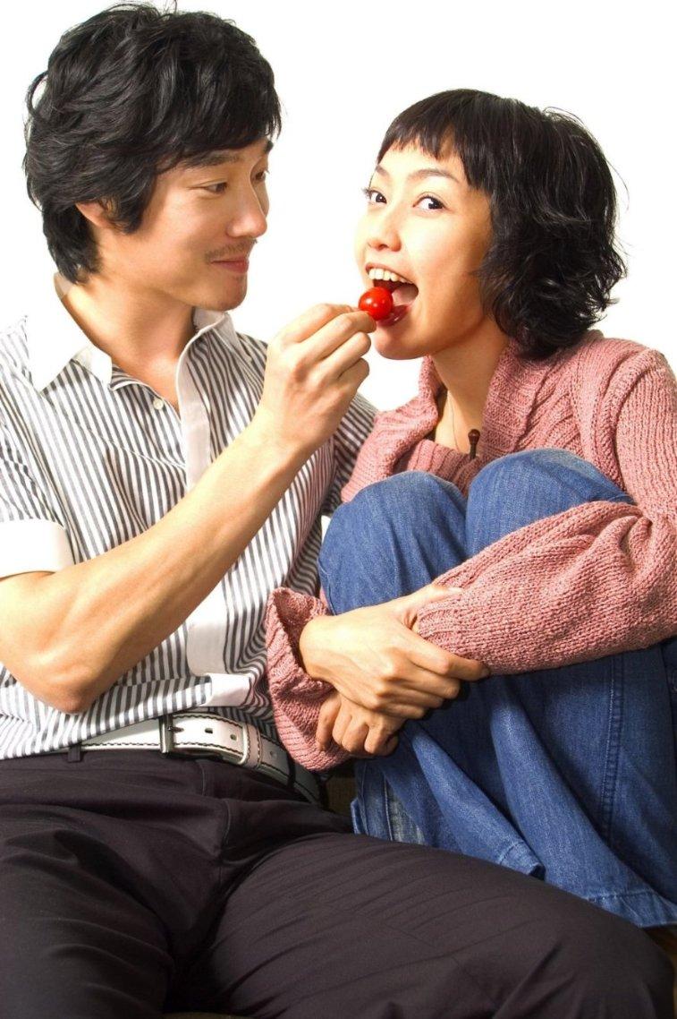 琳娜整理房间